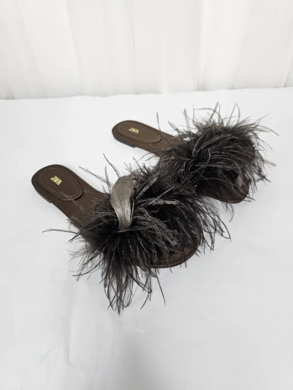 ZARA Feather Flat Sandals in Chocolate Brown Size 39 NEW